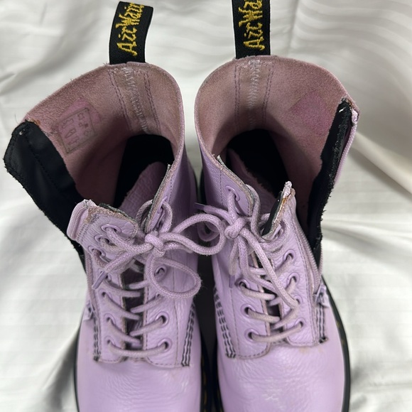 Doc Martin boots women’s size 6. Lavendar - Picture 8 of 10
